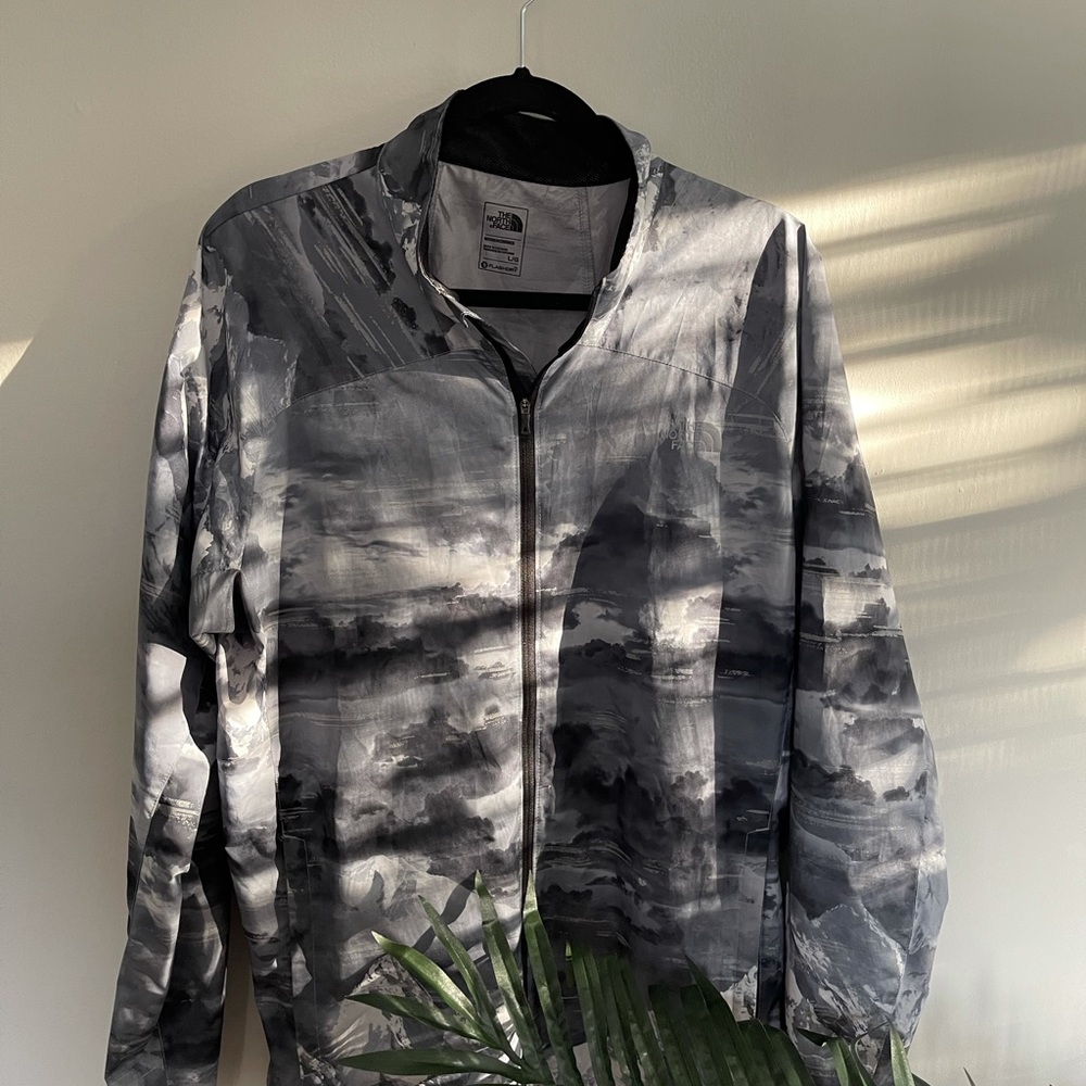 ☁️ Forecast: CLOUTY | NorthFace Men's L Windbreaker